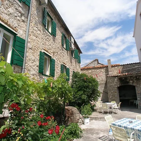 Malin Guest house *