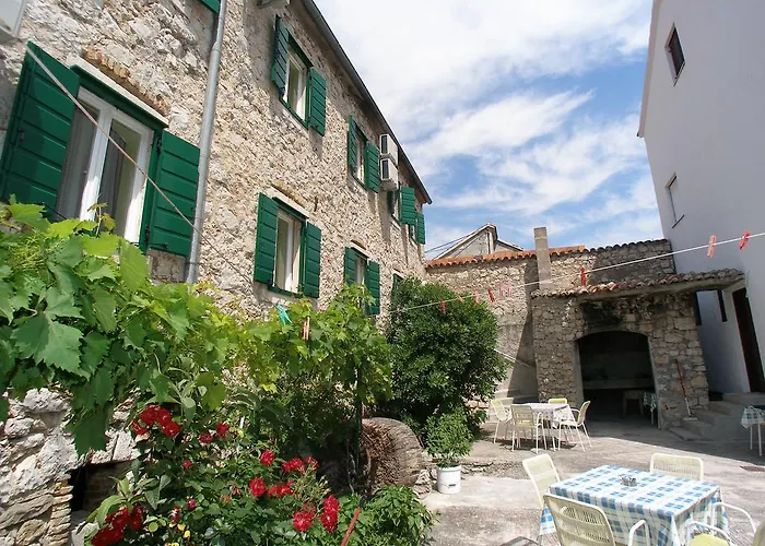 Malin Guest house 3*