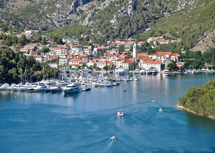 Malin Guest house 3*